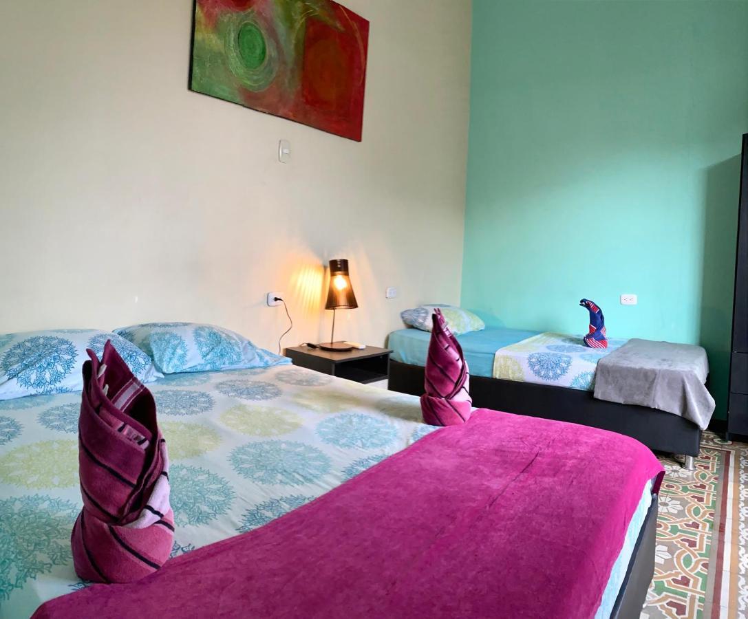 La Buleka Hostel Cartagena Bagian luar foto